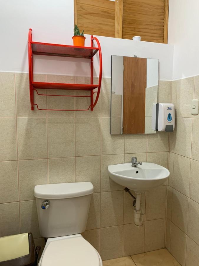 Chaglla Airport Bed & Breakfast Callao ภายนอก รูปภาพ